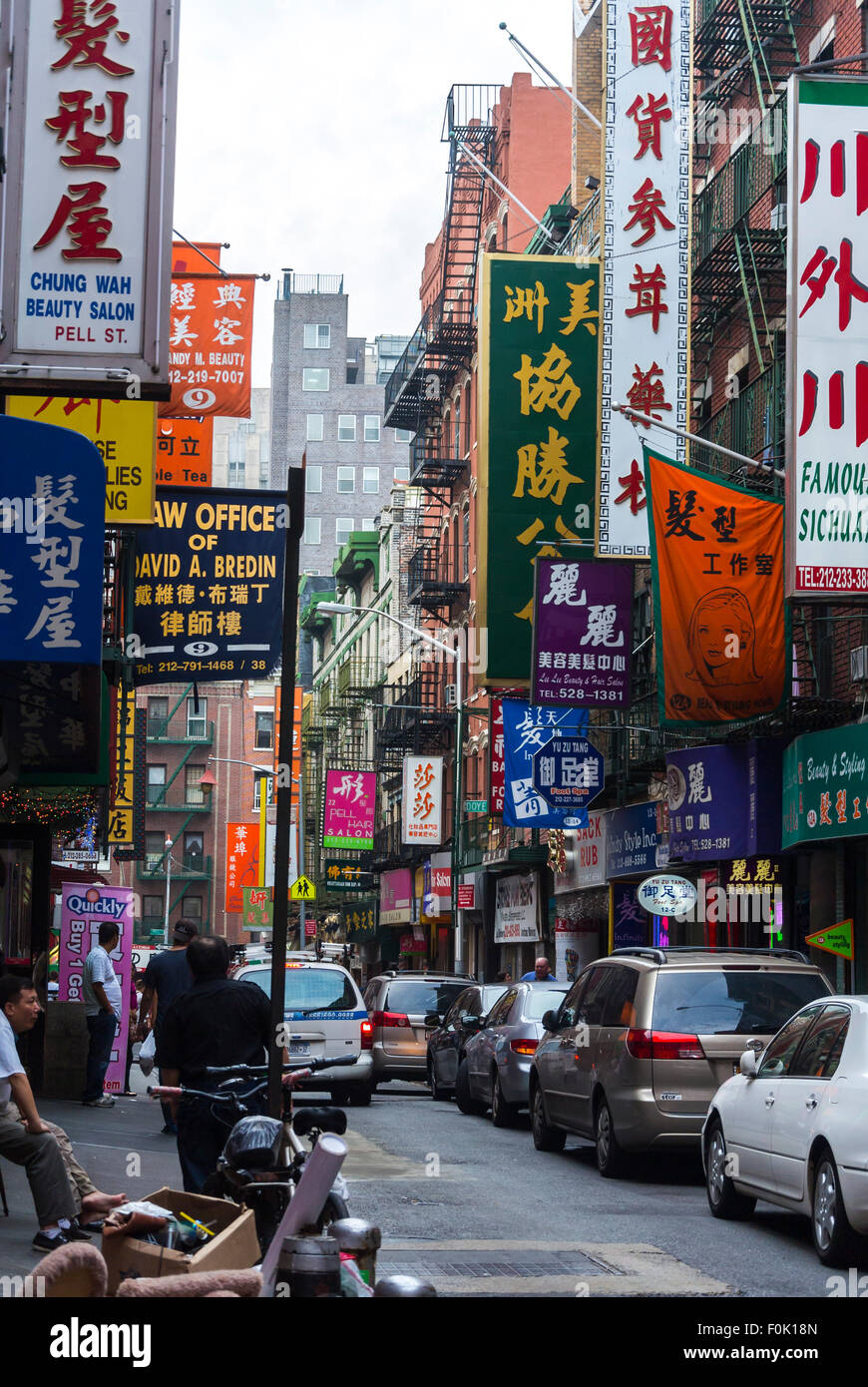New York City, Etats-Unis, Shopping Street Scenes, quartier chinois, langue chinoise, Panneaux, couleur de la ville, quartier pauvre états-unis Banque D'Images