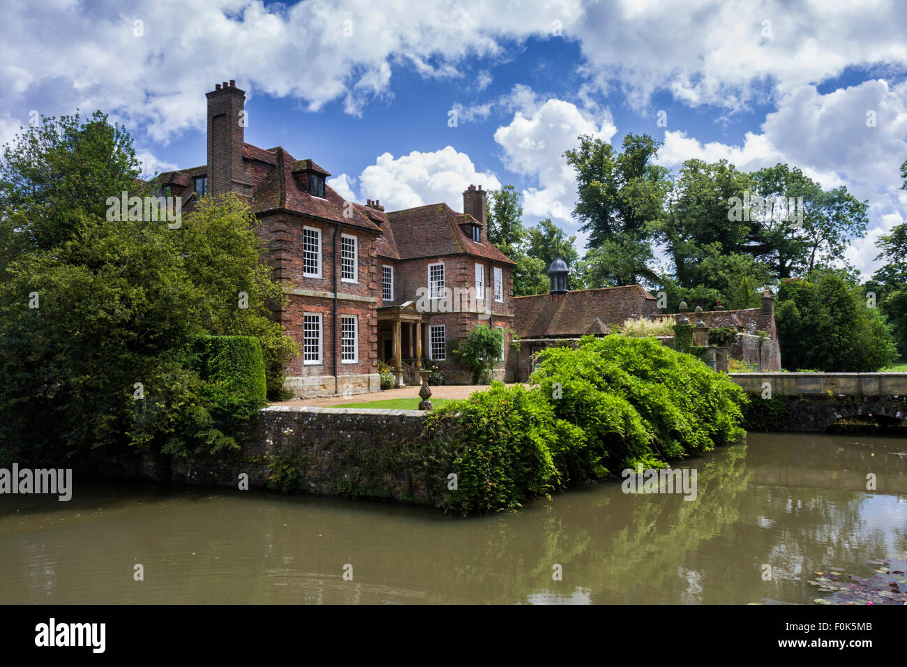 Groombridge Place et Moat, Groombridge, nr Royal Tunbridge Wells, Kent, Angleterre, Royaume-Uni. Banque D'Images