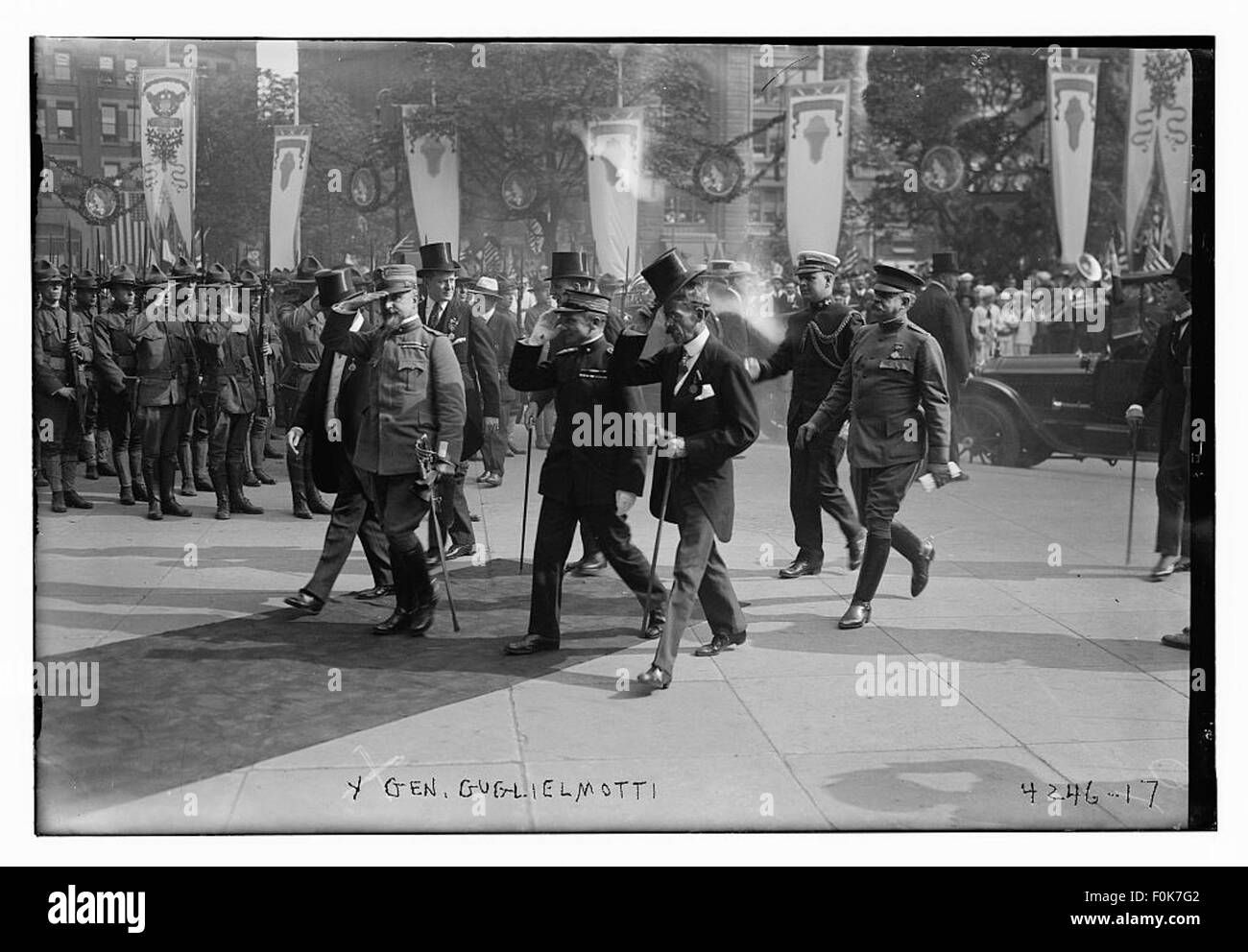 Le général Guglielmotti était un officier militaire italien, probablement associé à l'armée italienne au XIXe ou XXe siècle. Il a joué un rôle important dans l'histoire militaire de l'Italie. Banque D'Images