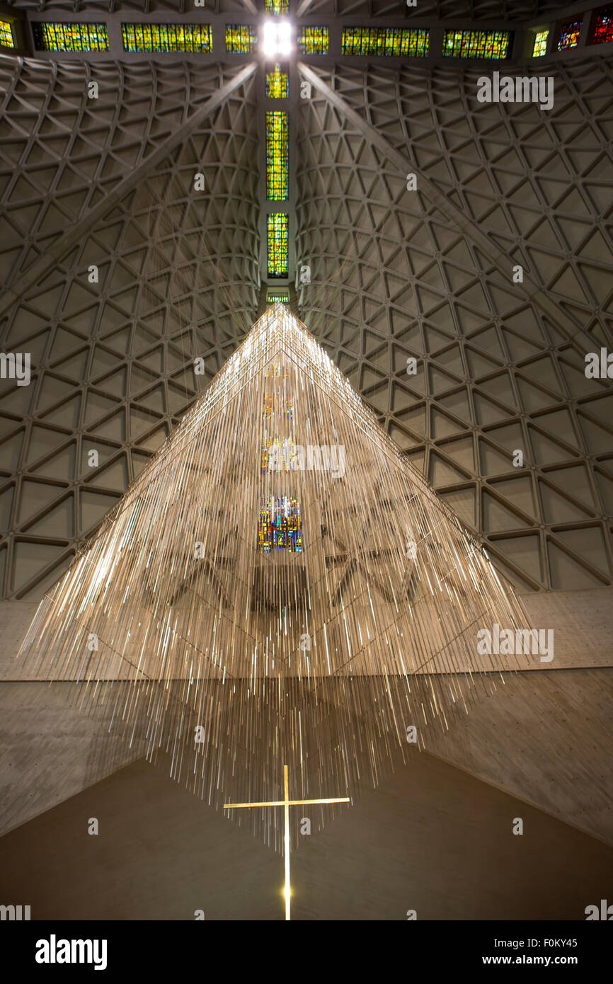 L'intérieur de la cathédrale moderne de Sainte Marie de l'Assomption, également connu sous le nom de Saint Mary's Cathedral à San Francisco Banque D'Images