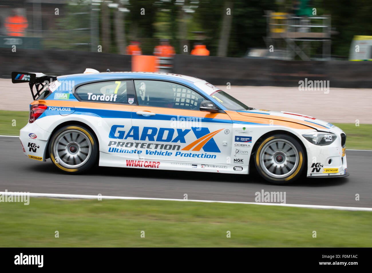 Sam Tordoff à druides dans son équipe JCT600 avec GardX BMW 125i M Sport Oulton Park BTCC Banque D'Images