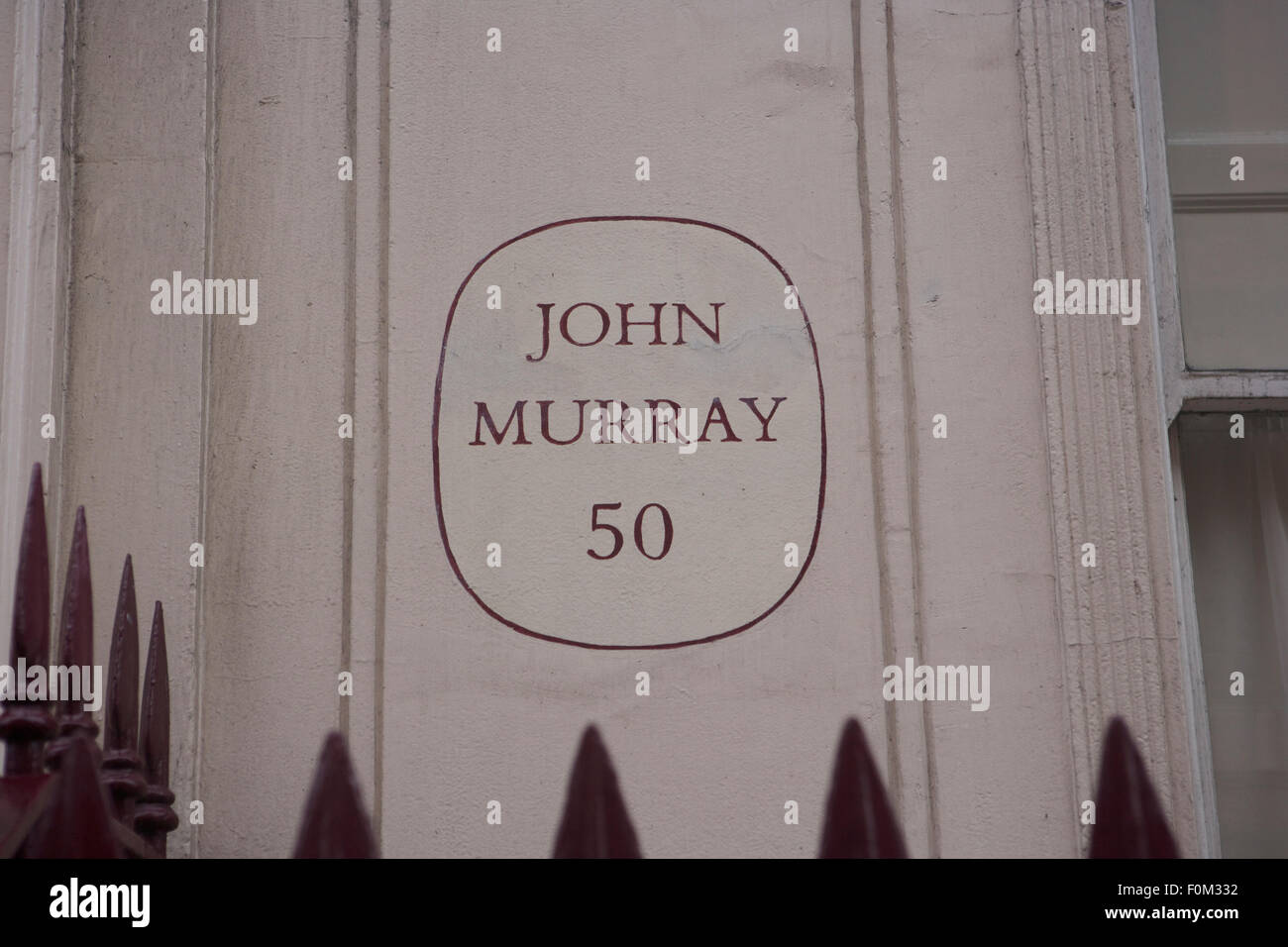 John Murray en dehors du logo 50 Albemarle Street London - son plus haut historique office Banque D'Images