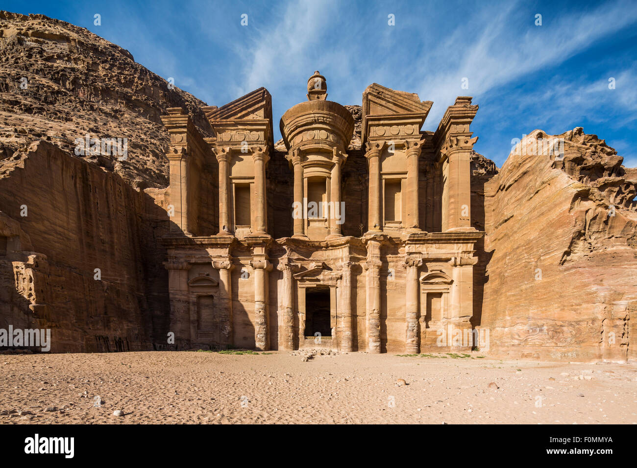 El Deir, le monastère, Petra, Jordanie. Banque D'Images