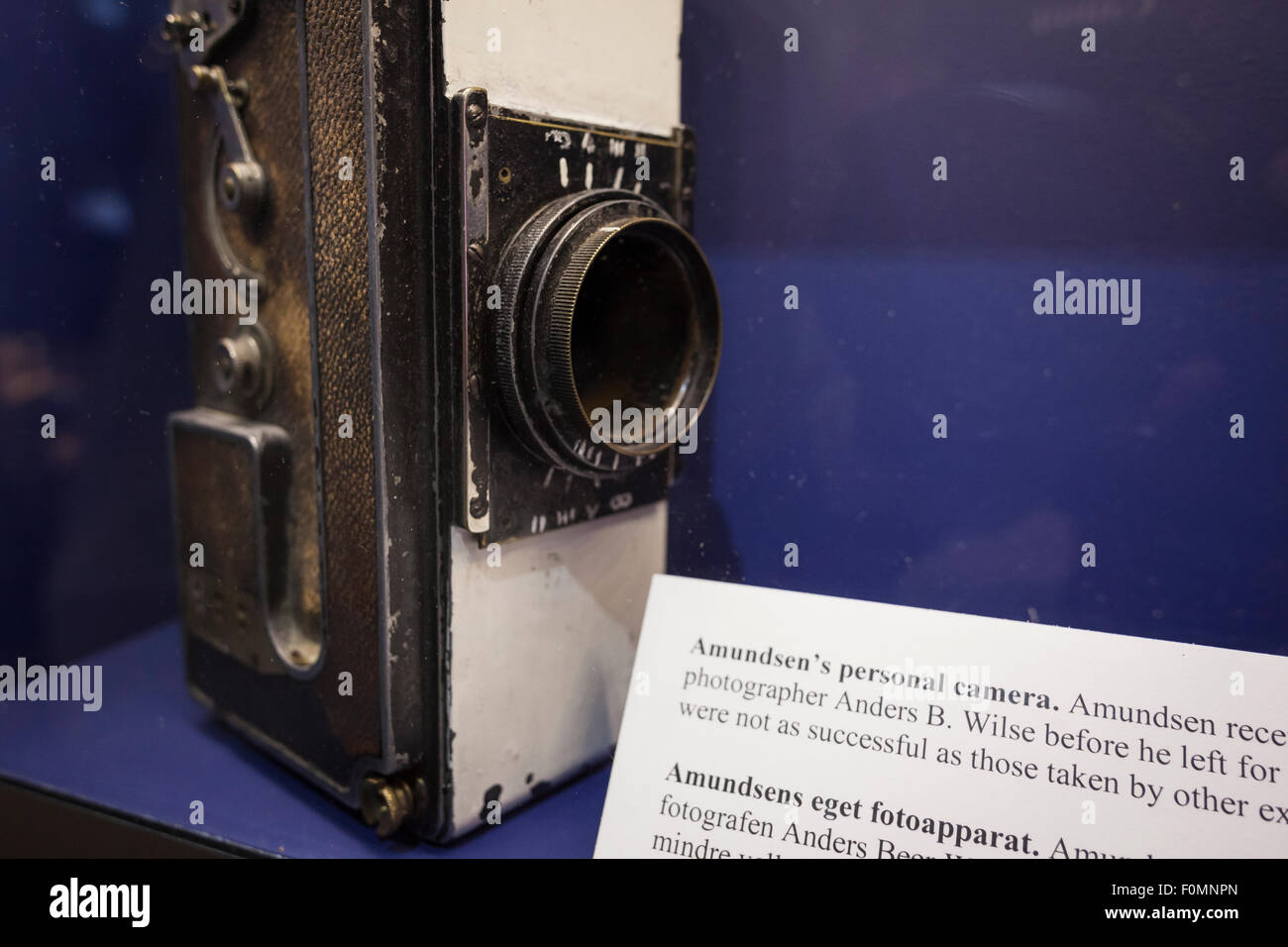 Roald Amundsen caméra personnelle affichée au Musée Fram. Oslo. La Norvège. Banque D'Images