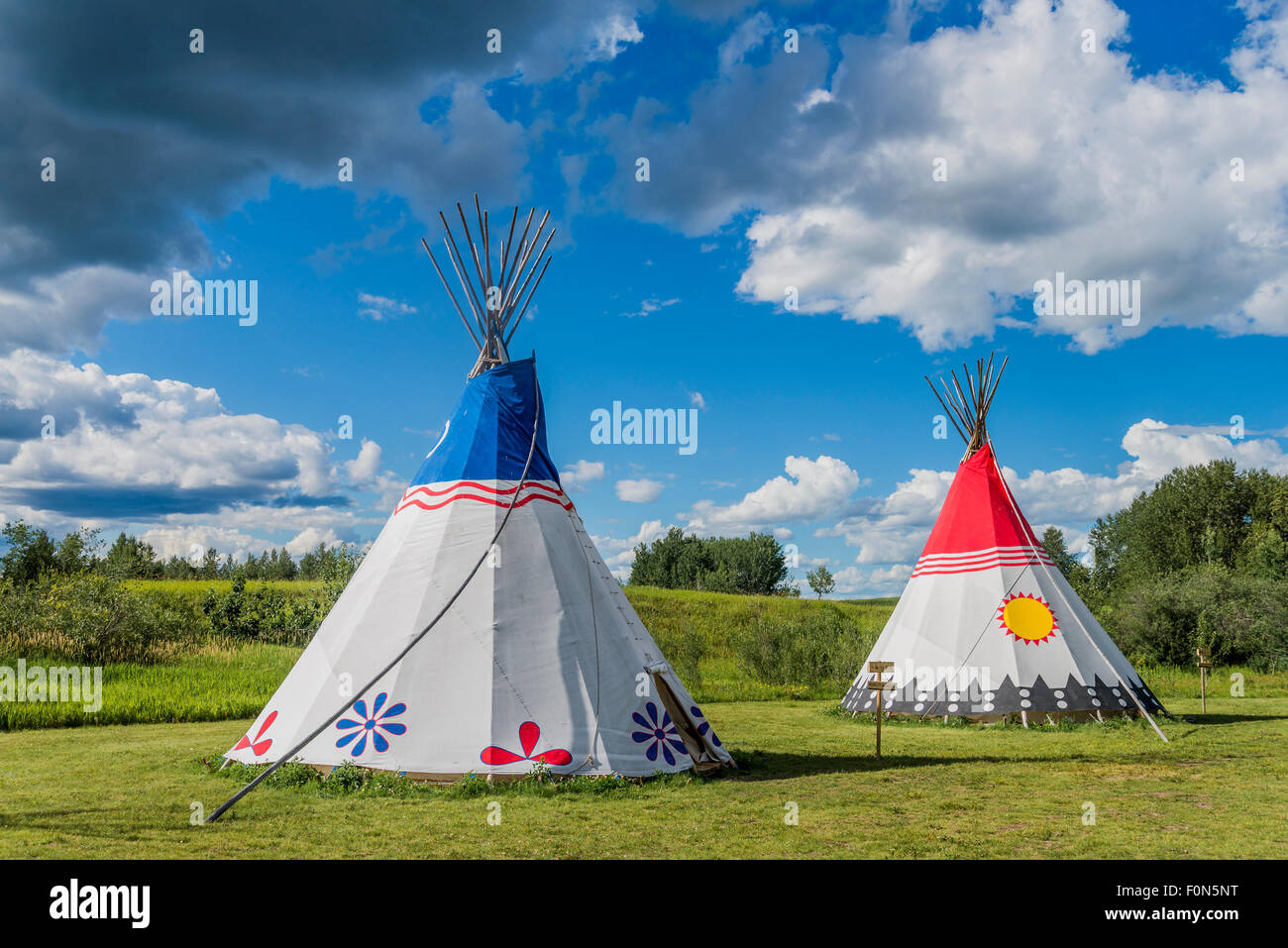 Tipis, Lieu historique national Rocky Mountain House, Alberta, Canada , Banque D'Images