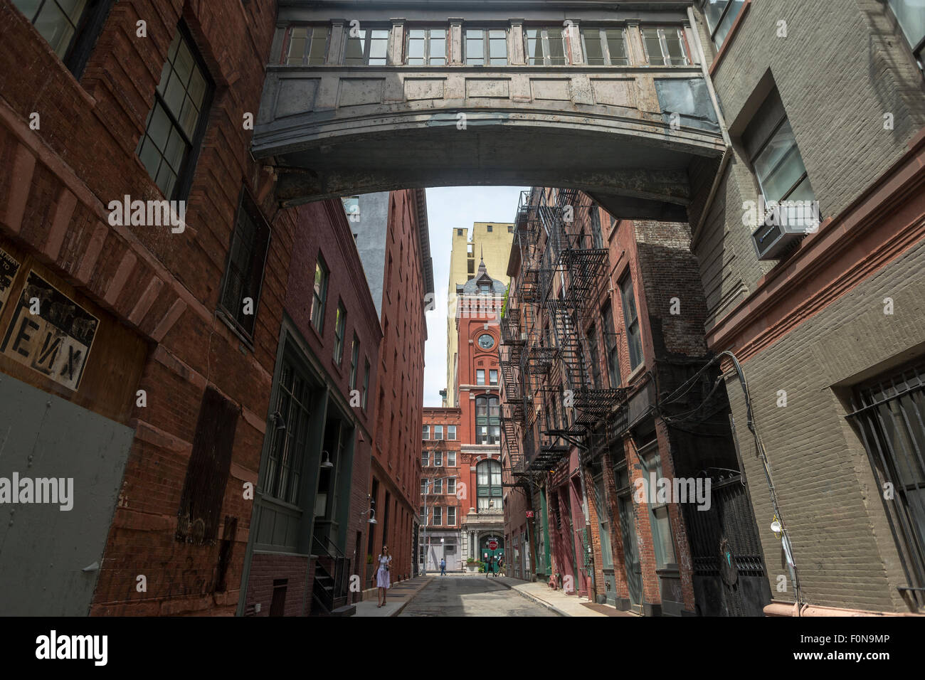 New York, NY - 8 août 2015 - TriBeCa sur Skybridge Rue discontinues Banque D'Images