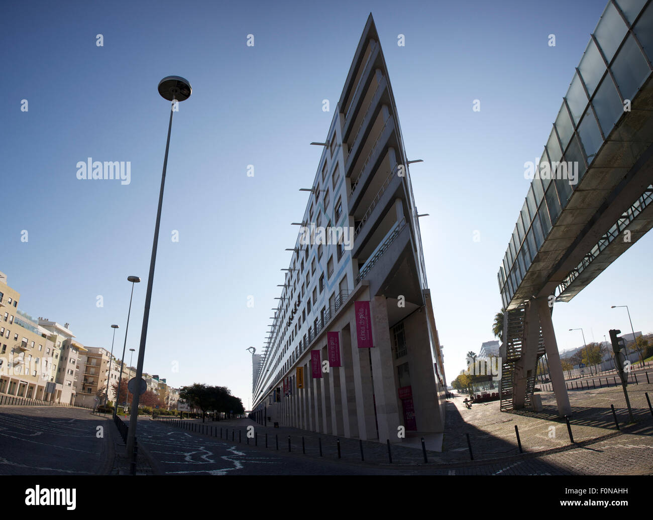 Panorama de l'architecture moderne dans la zone nouvellement construit près de l'Exposition Universelle de 1998 à Lisbonne. 2011. Banque D'Images