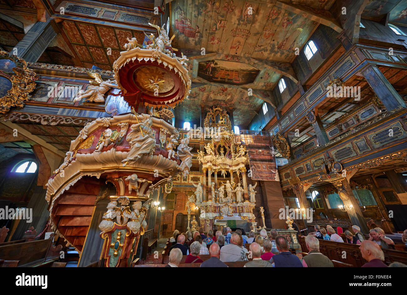 Tourné de l'intérieur de l'Église protestante en bois magnifiquement décoré de la paix en Swidnica, du patrimoine culturel mondial de l'UNESCO, Pologne Banque D'Images