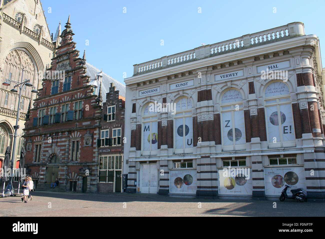 17e siècle Vleeshal (viande Hall -museum) à côté de Grote Kerk / église Saint-bavon, à la Grand-Place, Haarlem, Pays-Bas Banque D'Images