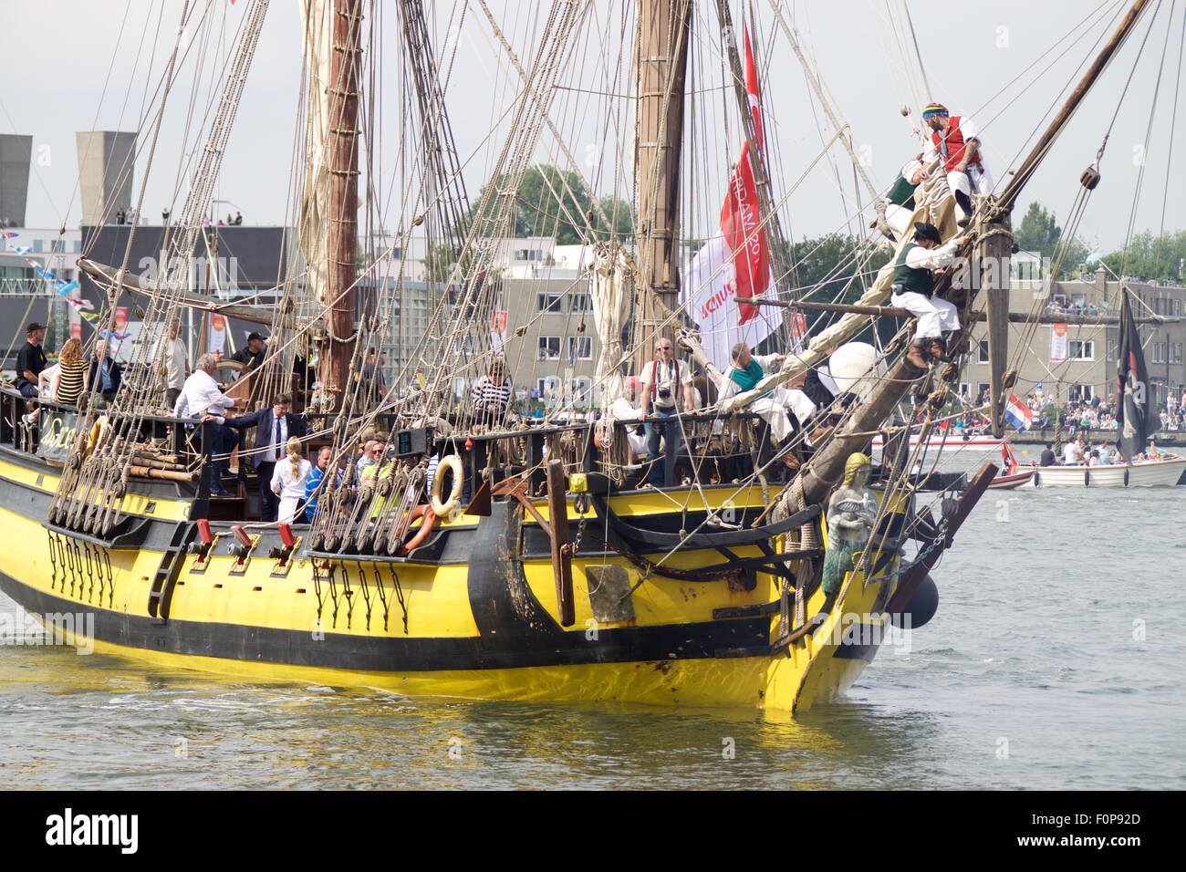 Amsterdam, Pays-Bas. Août 19, 2015. Sail Amsterdam 2015 festival nautique, l'un des plus grand événement nautique dans le monde, débute à Amsterdam, Pays-Bas, le 19 août 2015. L'événement a eu lieu tous les cinq ans depuis 1975. Credit : Sylvia Lederer/Xinhua/Alamy Live News Banque D'Images