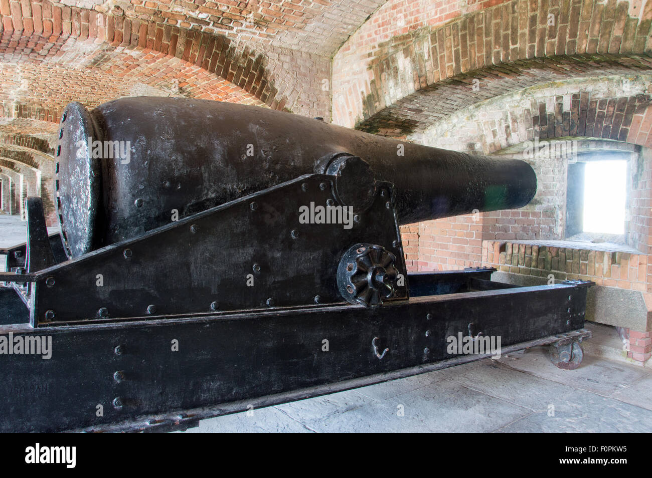 Un 19e siècle des armes à chargement par Rodman cannon dans le site historique de Fort Zachary Taylor, Key West, Floride. Banque D'Images