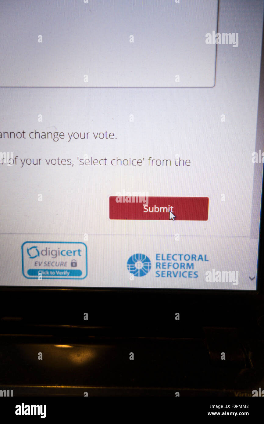Exeter, Royaume-Uni. Août 19, 2015 capture d'écran de l'ordinateur portable. en ligne formulaire de vote pour l'élection de leadership du travail Crédit : vote Semiotix/Alamy Live News Banque D'Images