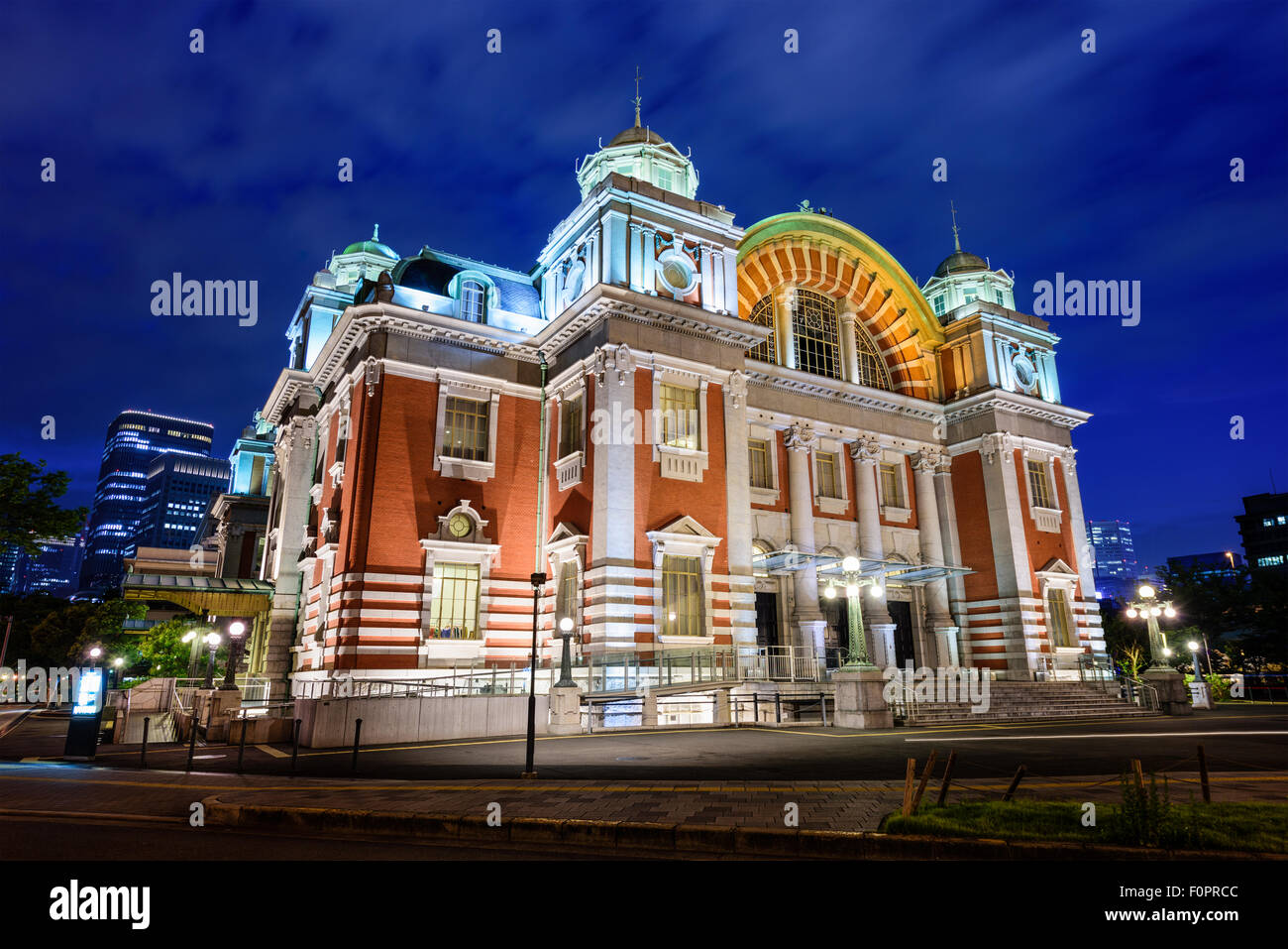 Osaka, Japon à Osaka Central Public Hall datant de 1918. Banque D'Images