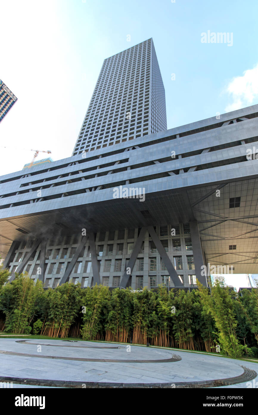 Shenzhen, Chine - Août 19,2015 : bâtiment de la bourse de Shenzhen, l'une des trois marchés marchés en Chine. Banque D'Images