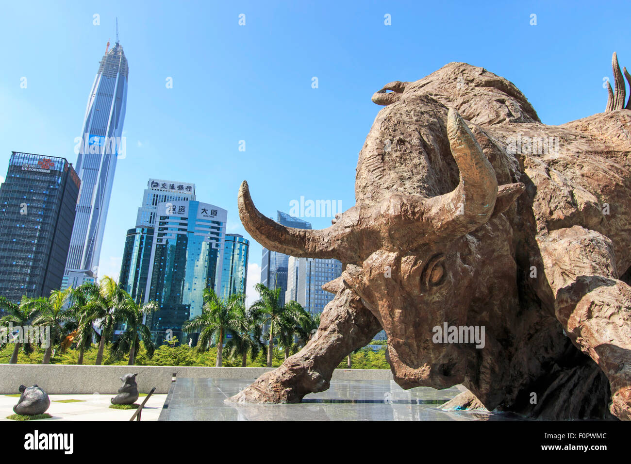 Shenzhen, Chine - Août 19,2015 : Stock Market Building à Shenzhen, l'une des trois places boursières en Chine Banque D'Images