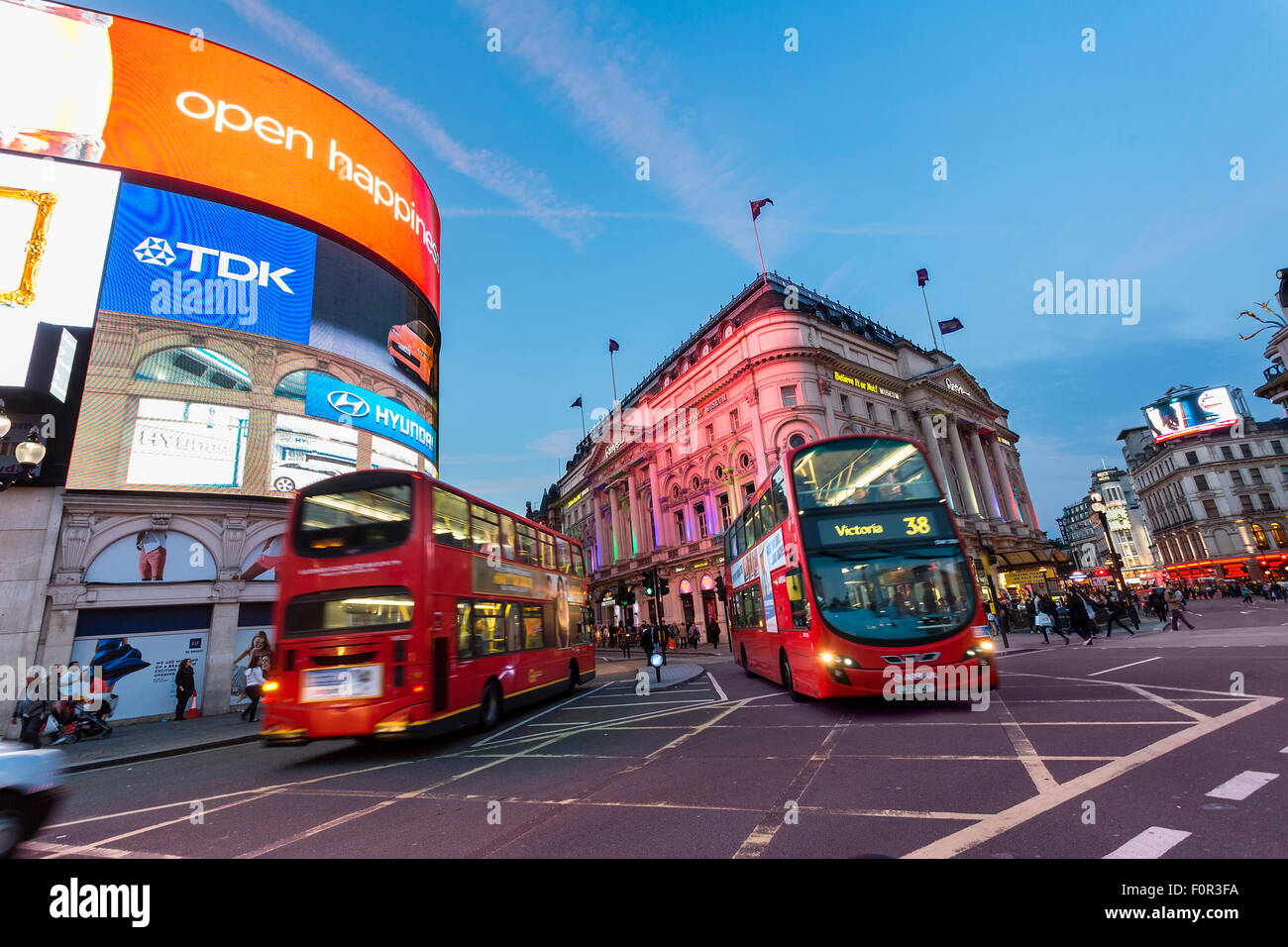 Londres, le trafic sur Piccadilly Circus Banque D'Images