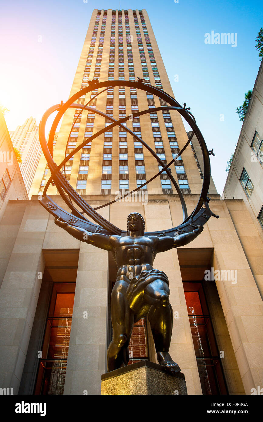 La sculpture de l'Atlas au Rockefeller Center à New York City Banque D'Images