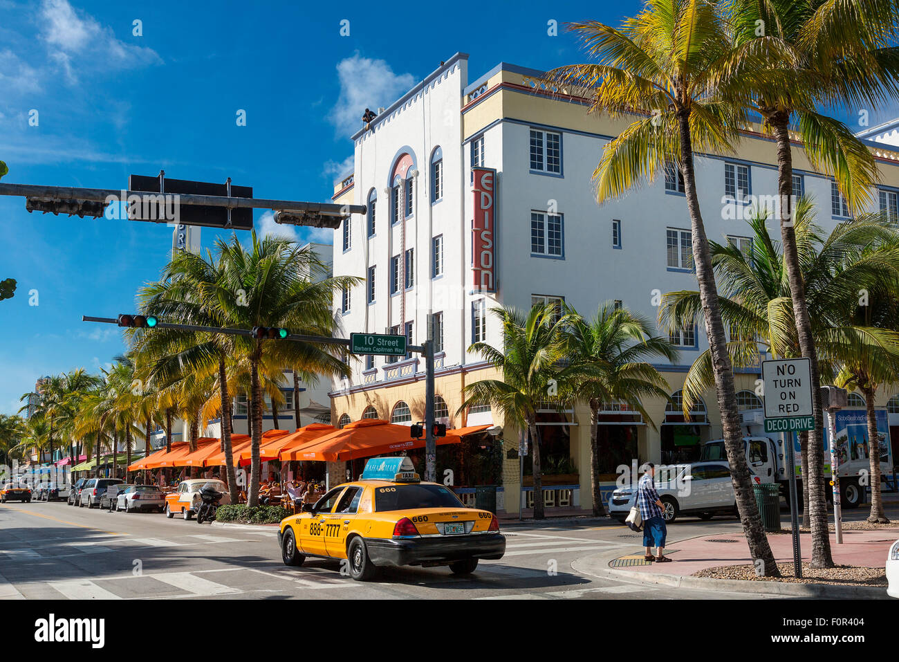 Miami, South Beach, Taxi sur Ocean drive Banque D'Images