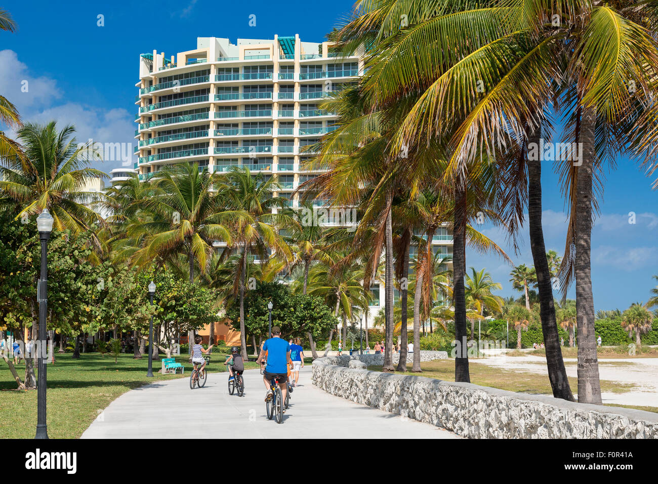 Miami, South Beach, randonnée à vélo dans le parc Lummus Banque D'Images