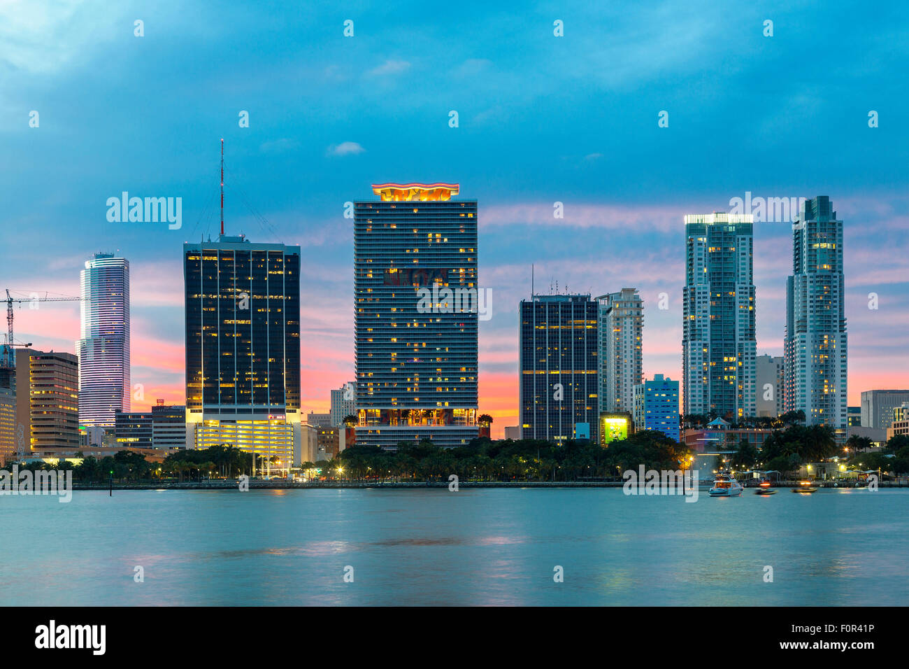 Floride, Miami Skyline at sunset Banque D'Images