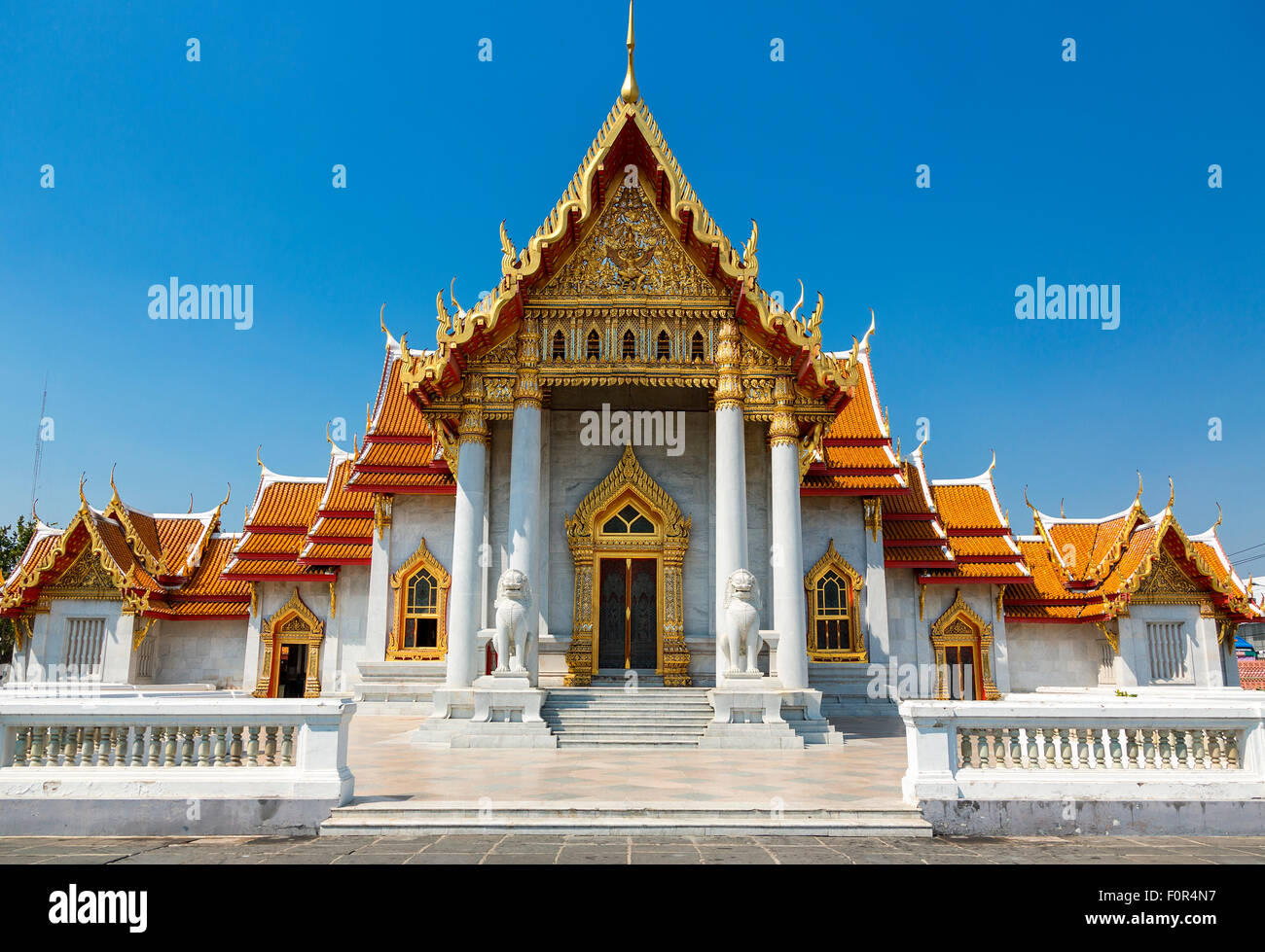 Thaïlande, Bangkok, Wat Benchamabophit (temple de marbre) Banque D'Images