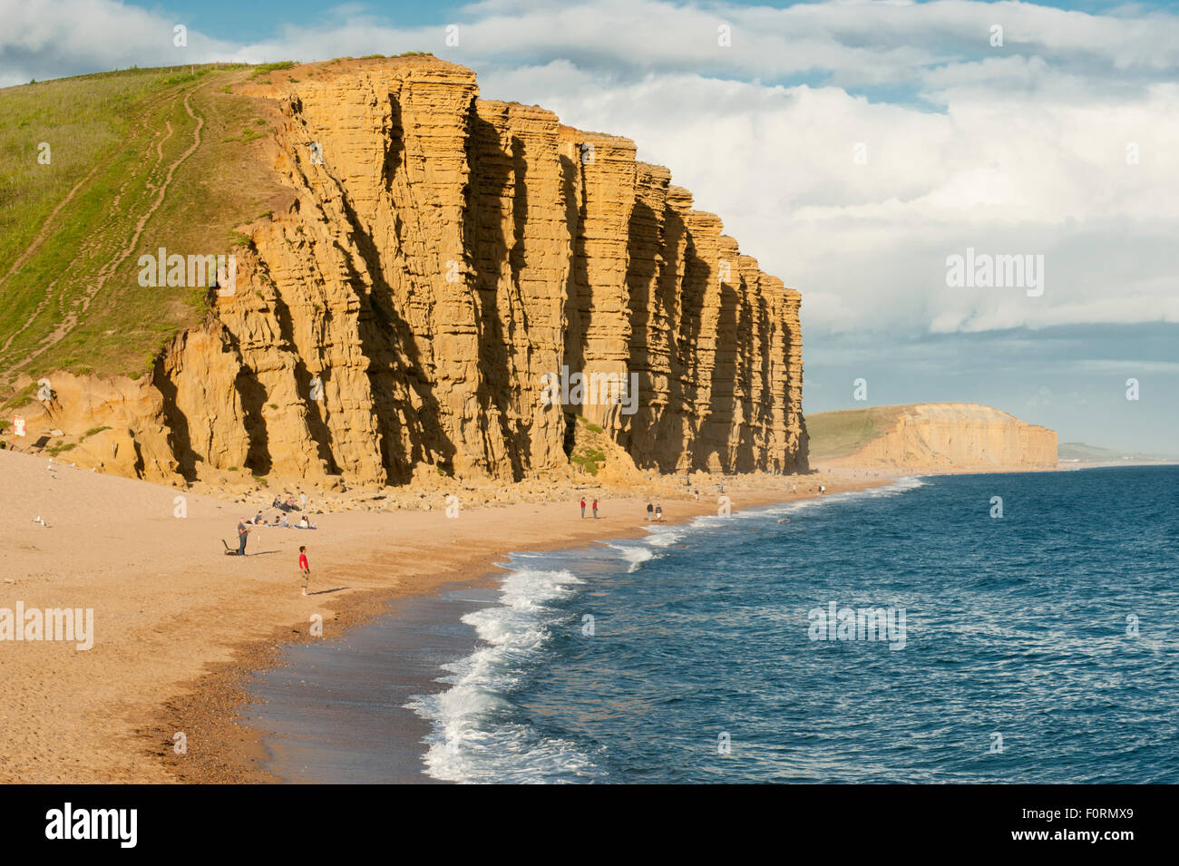 Les falaises de la côte jurassique' à l'est de West Bay, près de la ville de Bridport, Dorset, England, UK. Banque D'Images