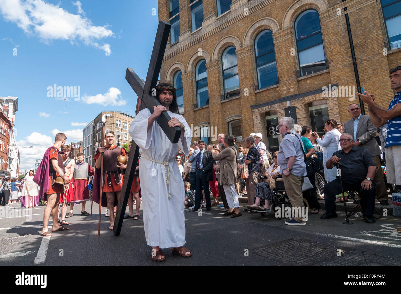 Londres, Royaume-Uni. 19 juillet 2015. La procession de Notre Dame du Carmel, un festival catholique italien pour les Londoniens. Banque D'Images