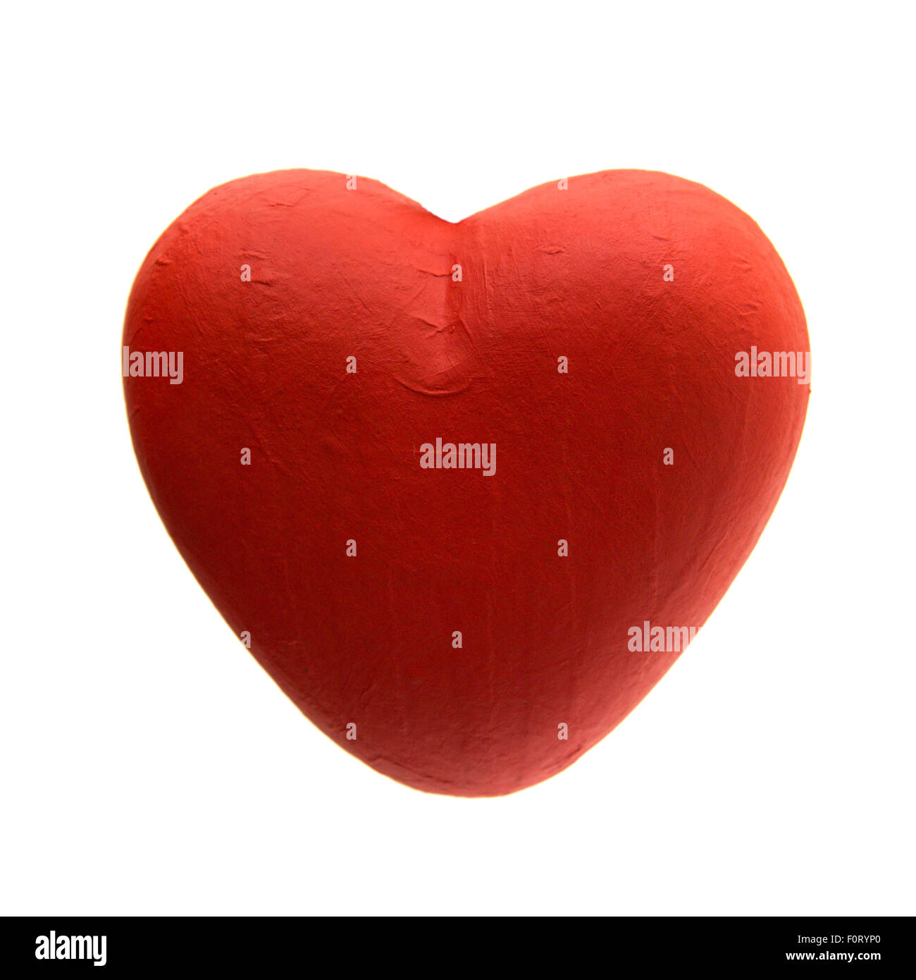 Papier mâché coeur isolé sur fond blanc Banque D'Images