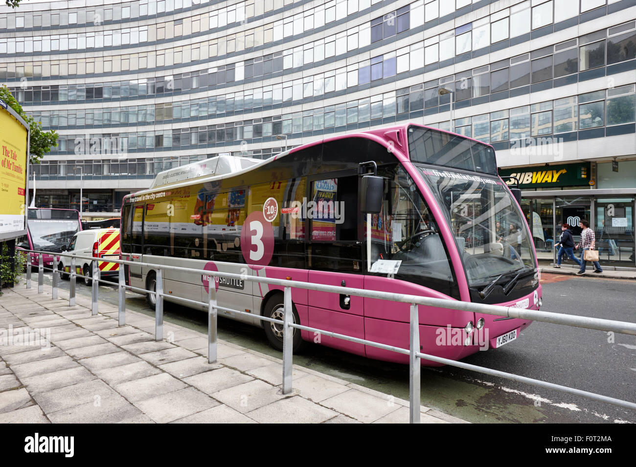 Navette métro bus électrique libre service dans le centre-ville de Manchester England UK Banque D'Images