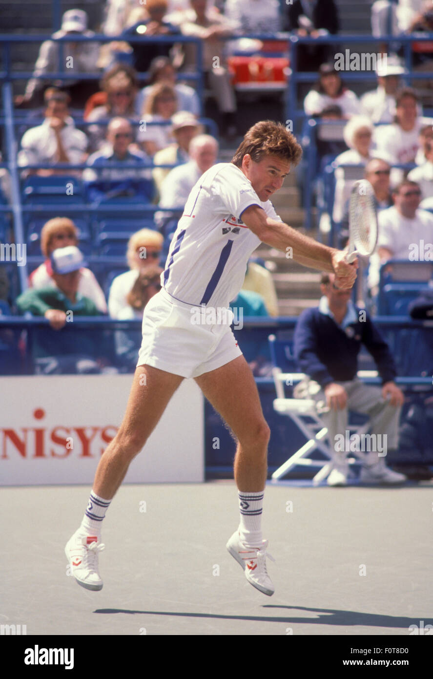 Jimmy Connors en action au tournoi de tennis US Open à Flushing Meadows Park en septembre 1988 Banque D'Images