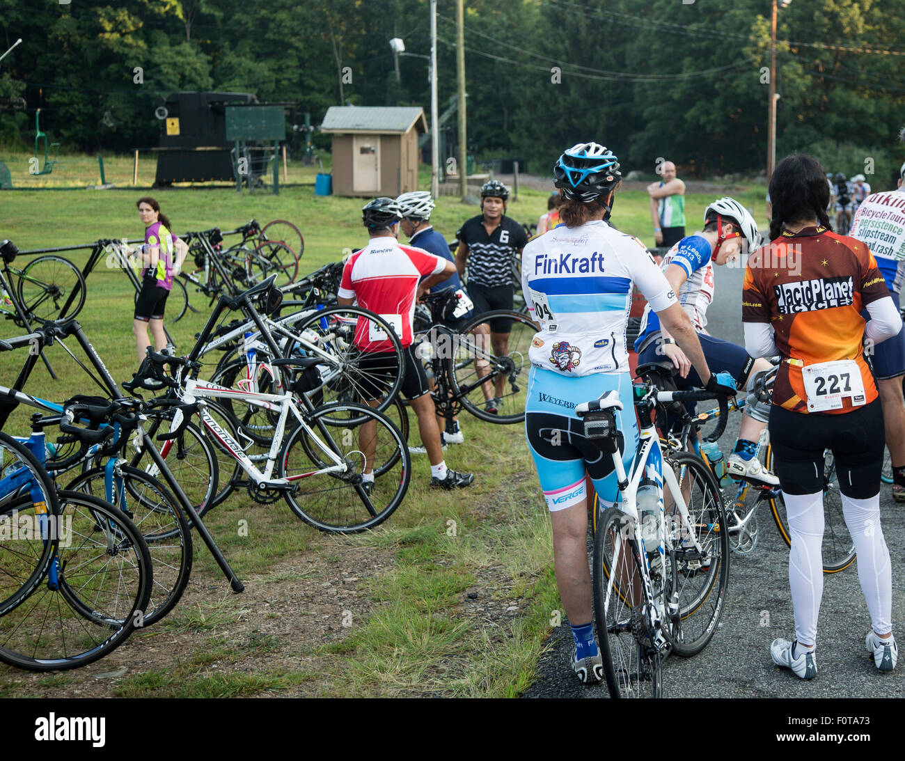 Les cyclistes lors d'une épreuve cycliste de Mahwah, New Jersey Banque D'Images