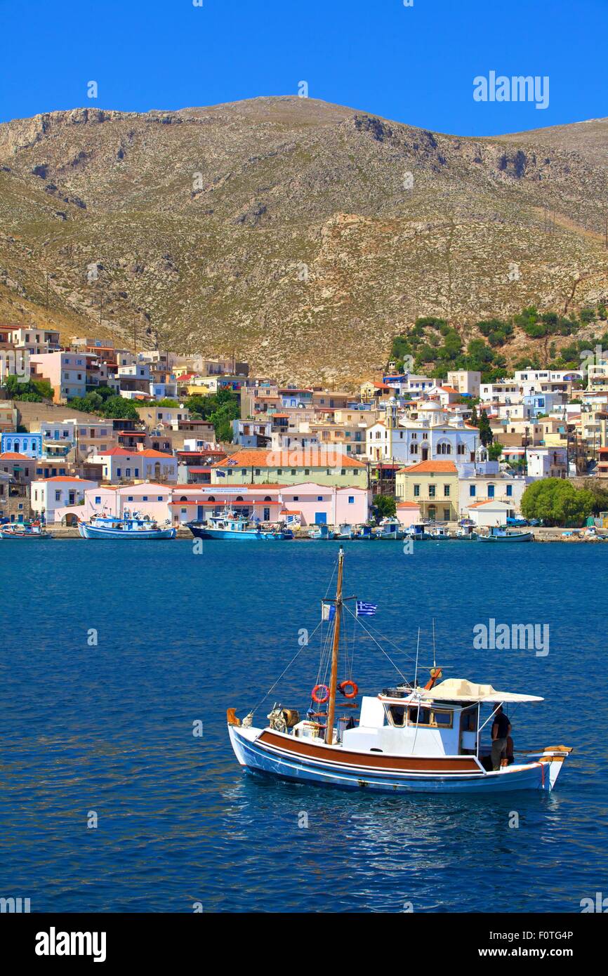 Bateau de pêche en Port de Pothia, Kalymnos, Dodecanese, îles grecques, Grèce, Europe Banque D'Images