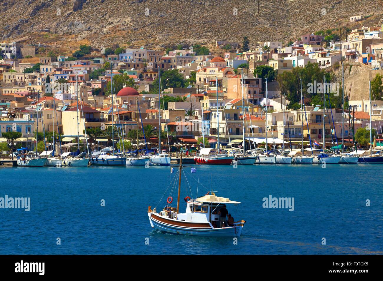 Bateau de pêche en Port de Pothia, Kalymnos, Dodecanese, îles grecques, Grèce, Europe Banque D'Images