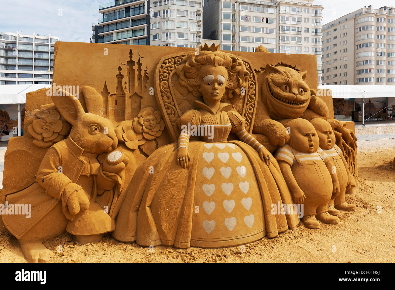 La Reine rouge d'Alice au Pays des merveilles, de sculptures de sable, sculptures de sable gelé Festival Soleil d'été, Oostende, Flandre occidentale, Belgique Banque D'Images