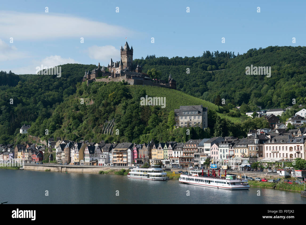 Château de Reichsburg Cochem avec et Moselle, Rhénanie-Palatinat, Allemagne Banque D'Images