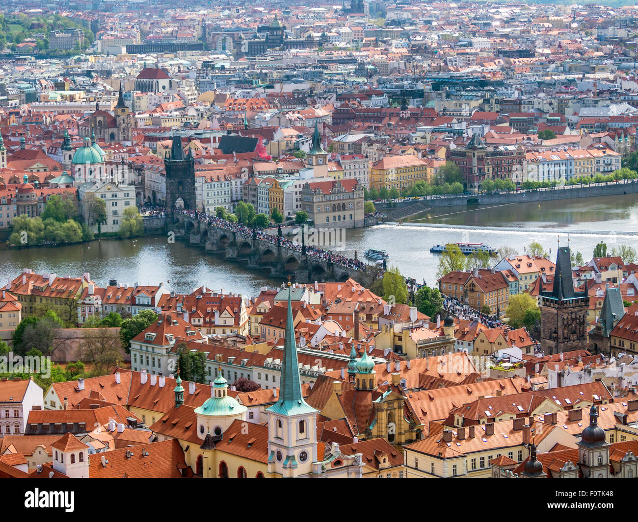 Vue panoramique de la vieille ville de Prague, avec le Pont Charles, Prague, République Tchèque Banque D'Images