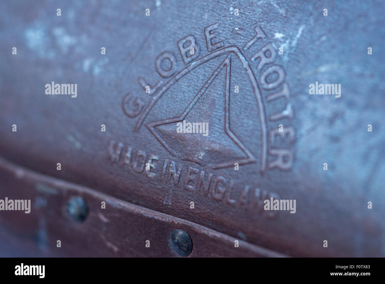 Fabriqué en Angleterre timbre sec sur le Globe Trotter valise. Banque D'Images