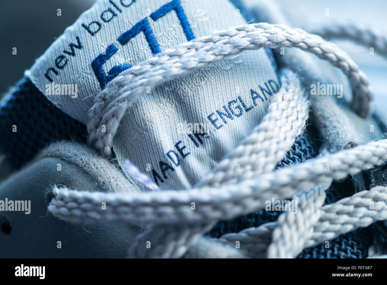 New Balance modèle 577 formateurs montrant la fabriqué en Angleterre une partie de l'étiquette Banque D'Images