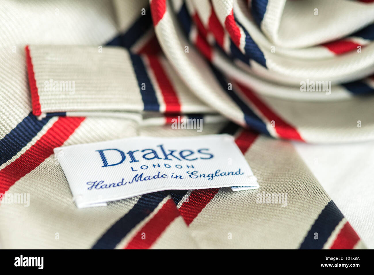 Cravate Drakes London Drake, fait main en Angleterre Photo Stock - Alamy