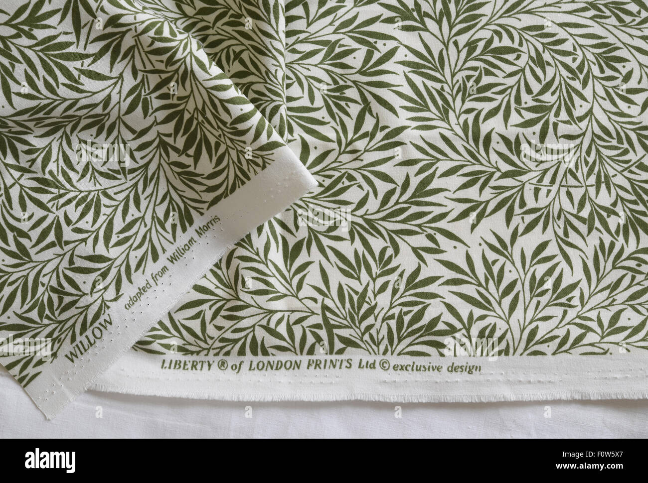 'Willow' le tissu de coton par Liberty of London, adapté d'un design par William Morris du célèbre mouvement Arts & Crafts. Banque D'Images
