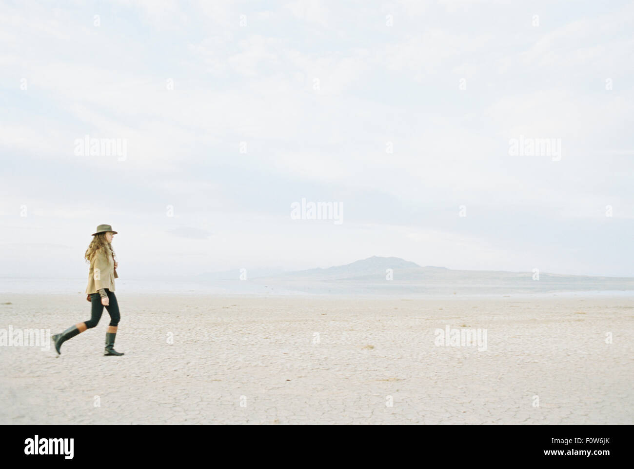 Bottes de marche en cuir Banque de photographies et d’images à haute résolution Alamy