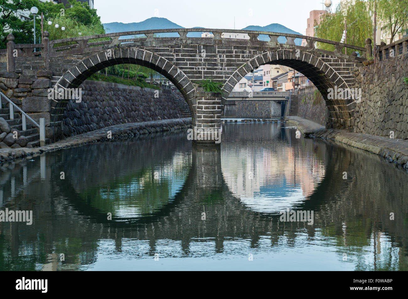 Meganebashi (lunettes) pont à Nagasaki, Japon Banque D'Images