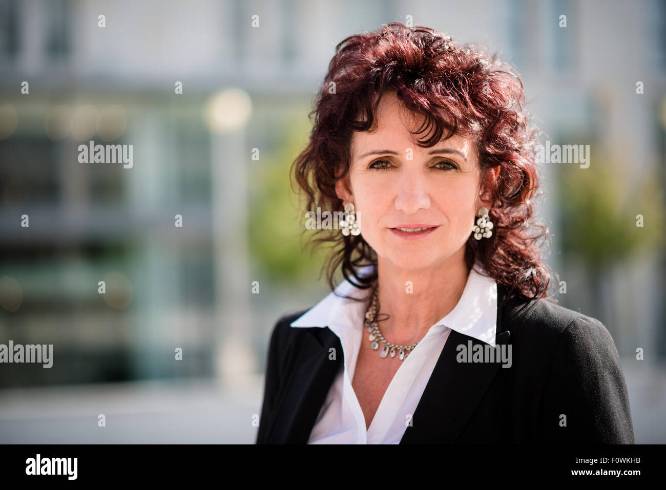 Senior business woman outdoor dans Street Banque D'Images