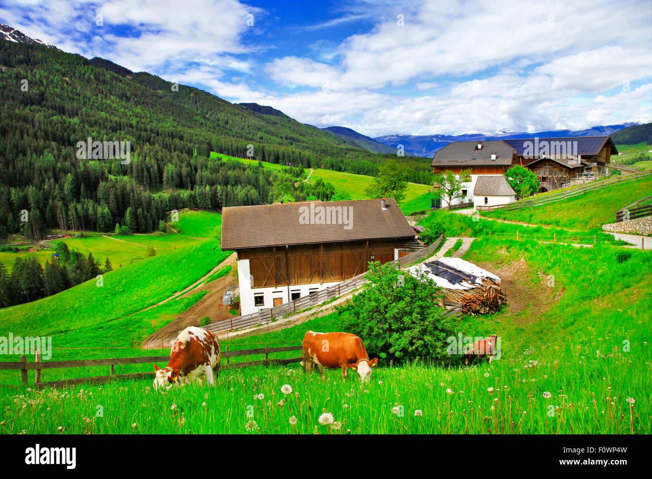 Impressionnant paysage des Dolomites, Val di Funes, Italie Banque D'Images