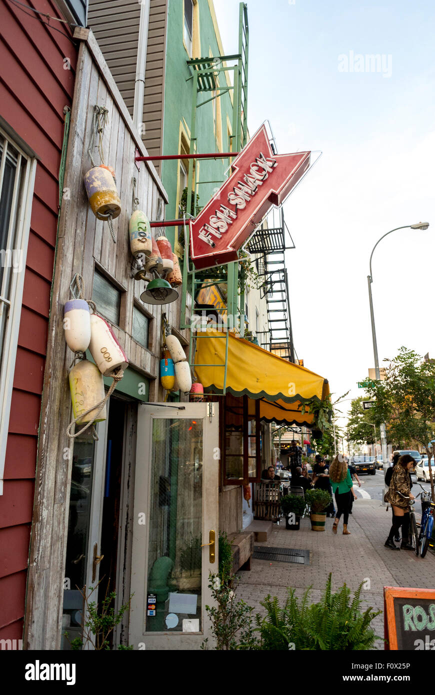 New York City, USA, scènes de rue, devantures, 'Fish Shack', Vintage, du district de Brooklyn DUMBO, vieilles enseignes Banque D'Images