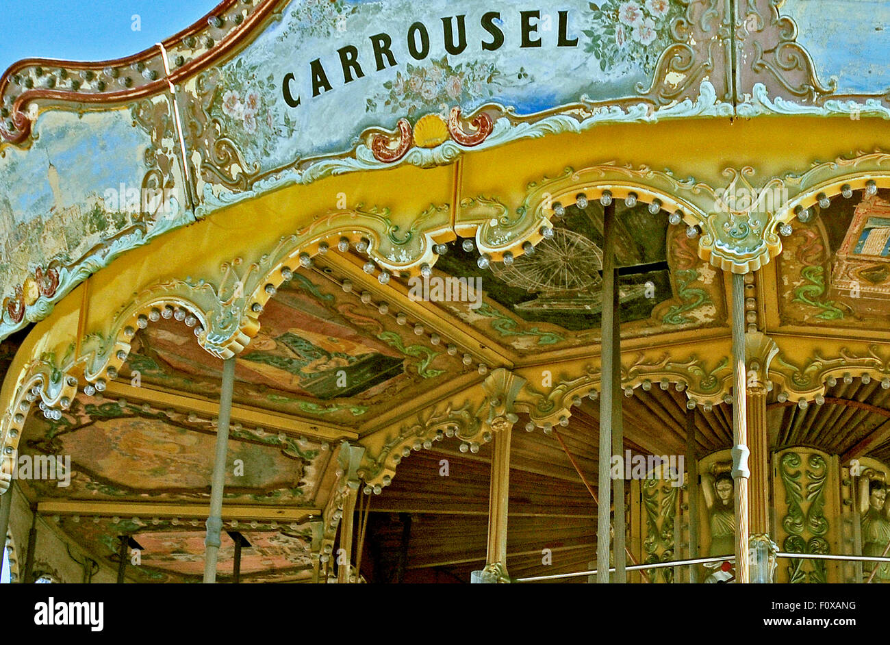 Vintage carousel en haut de la montagne Tibidabo à Barcelone, Espagne Banque D'Images