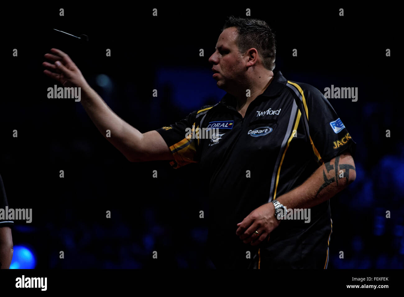 Sydney, Australie - Août 22, 2015 : Phil Taylor et Adrian Lewis dans l'action pour les récifs de Sydney Fléchettes Maîtrise en MediaServicesAP Crédit : Sydney/Alamy Live News Banque D'Images