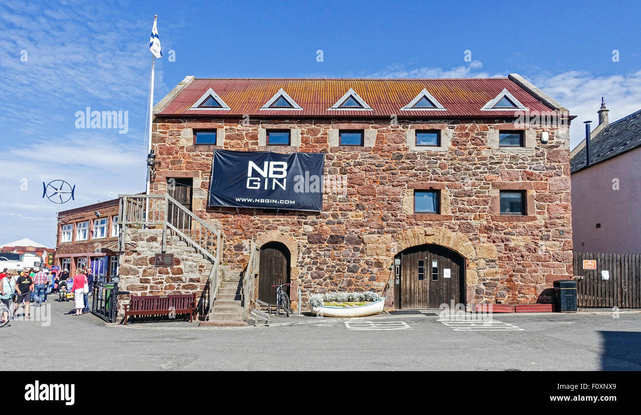 Le port de North Berwick East Lothian en Écosse avec bâtiment Yacht club d'East Lothian Banque D'Images