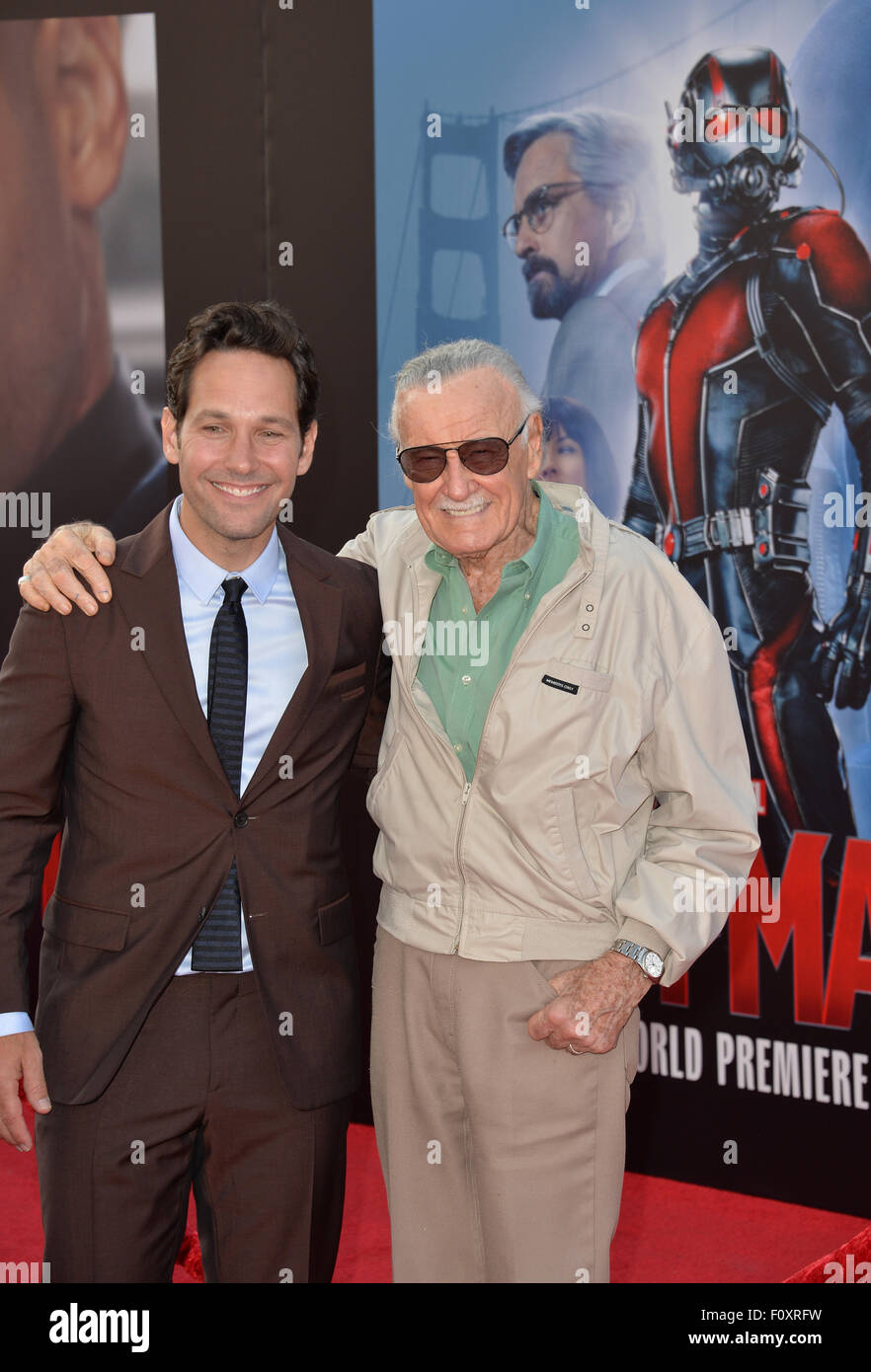 LOS ANGELES, CA - le 29 juin 2015 : Paul Rudd et Stan Lee lors de la première mondiale de leur film 'Ant-Man' au Kodak Theater, Hollywood. Banque D'Images