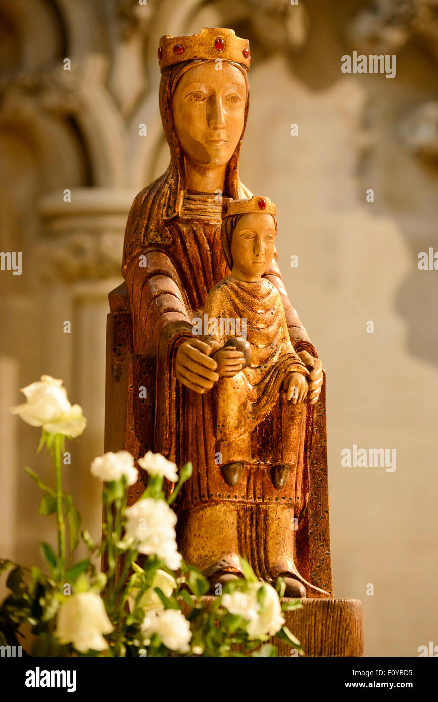 Vierge à l'enfant à la Cathédrale de St Albans, Hertfordshire, Royaume-Uni Banque D'Images